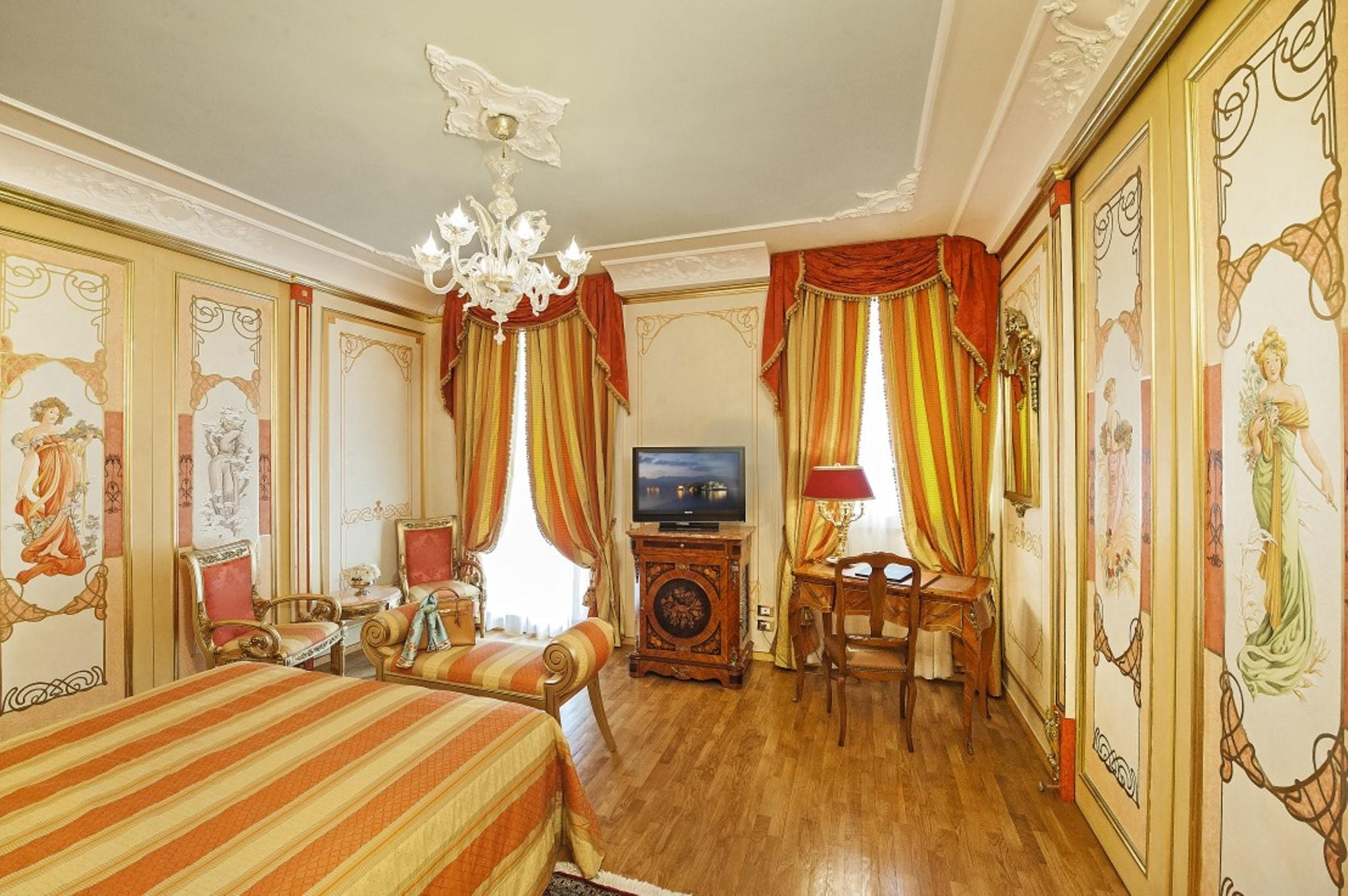 Regina Palace