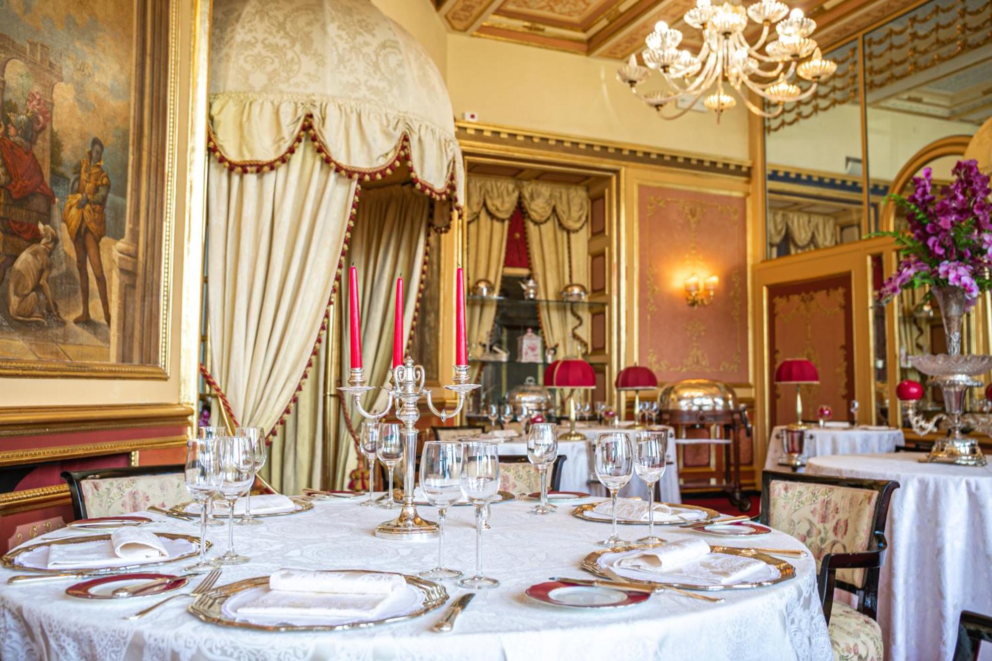 Regina Palace Hotel 4*
