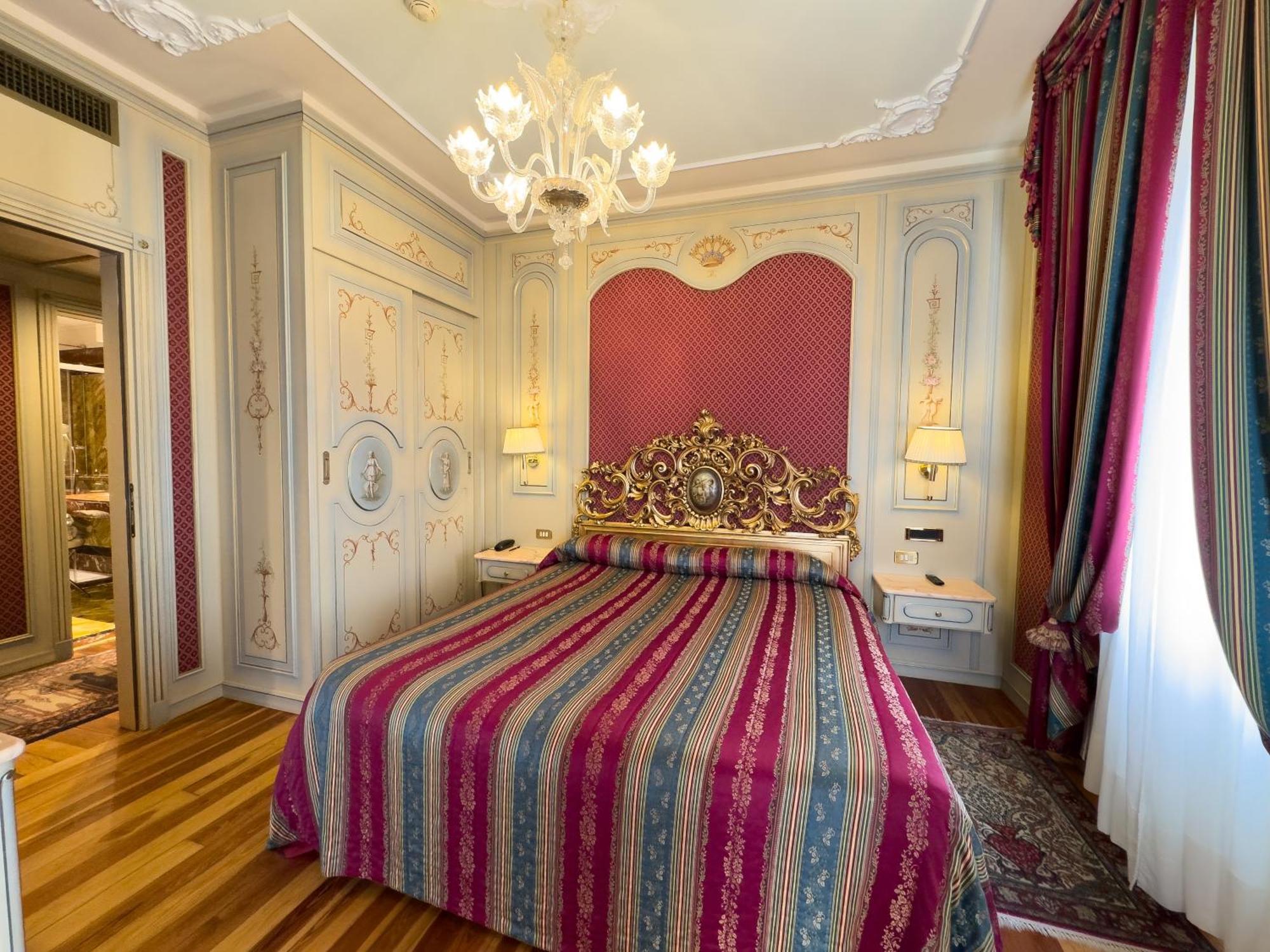 Regina Palace 4*